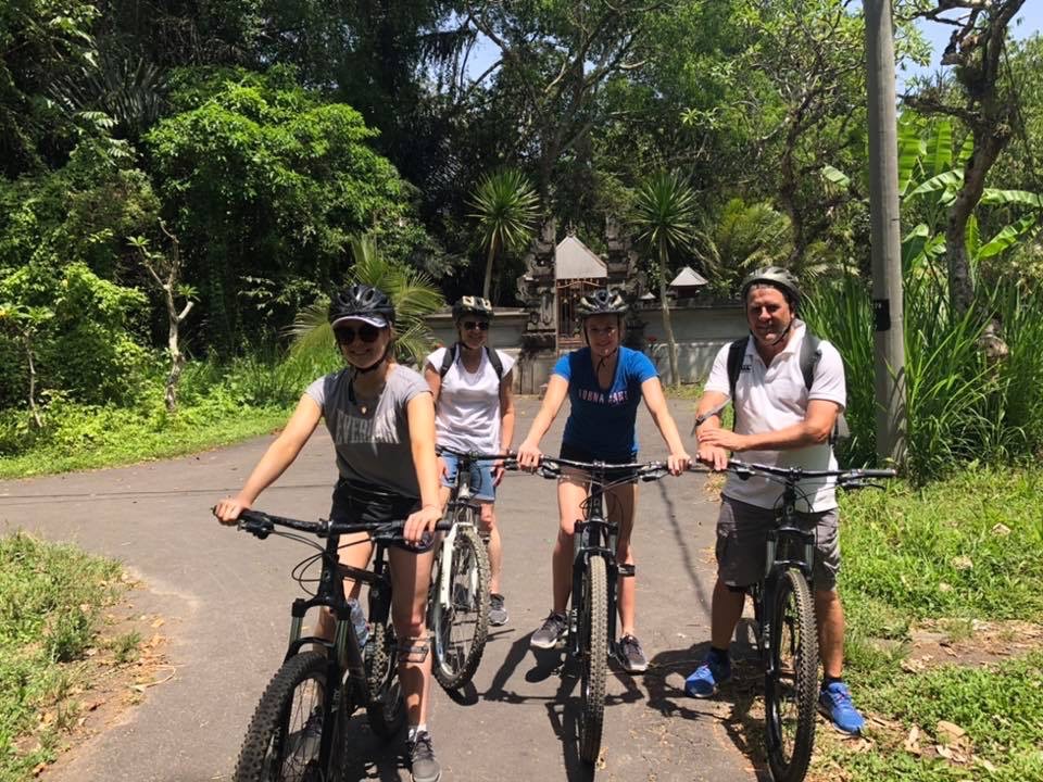 Bike tout in bali through the local villages was one of my favourite Bali Day Trips! 