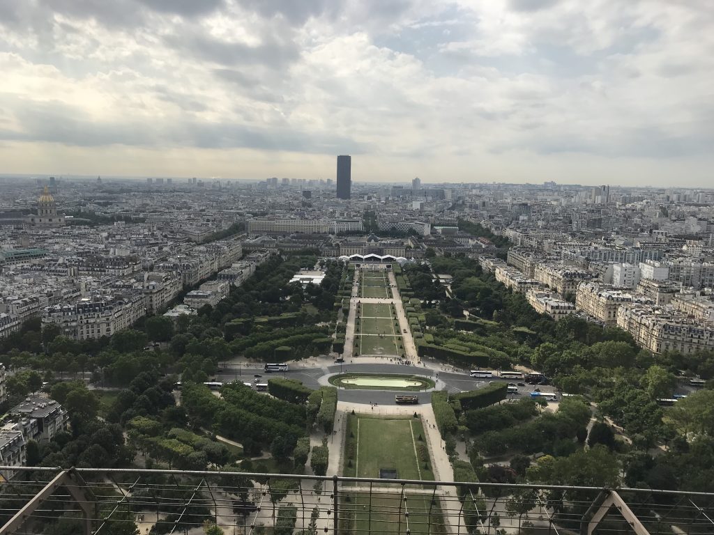 is paris safe? in this blog post I'll unpack the safety precuations you need to take to stay safe in paris