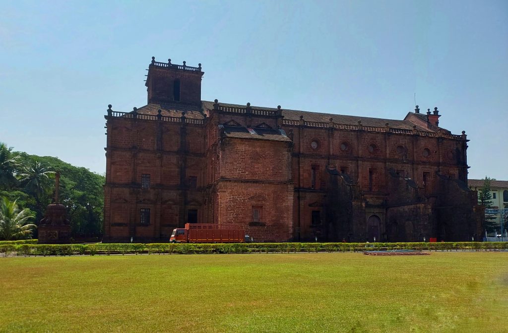 In Goa visit magnificent churches like the Basilica of Bom Jesus and Sé Cathedral, which are UNESCO World Heritage sites.