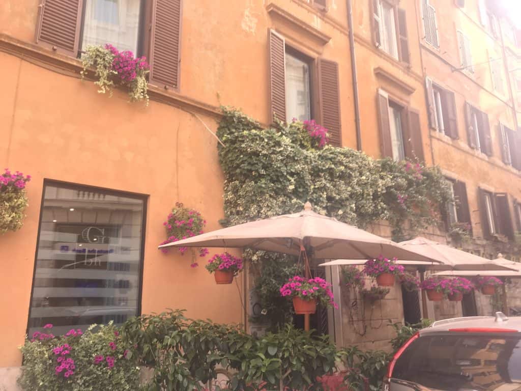 where to stay in rome on a budget? Consider RomeHello in a beautiful neighbourhood.