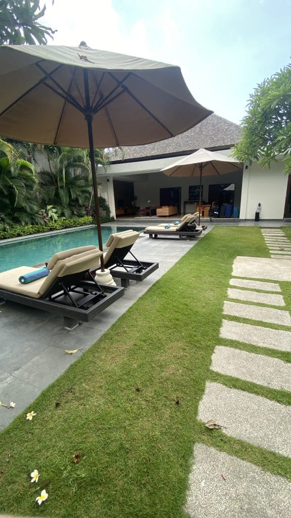 Canggu or Seminyak when it comes to where to stay? Seminyak is known for it's luxurious villas